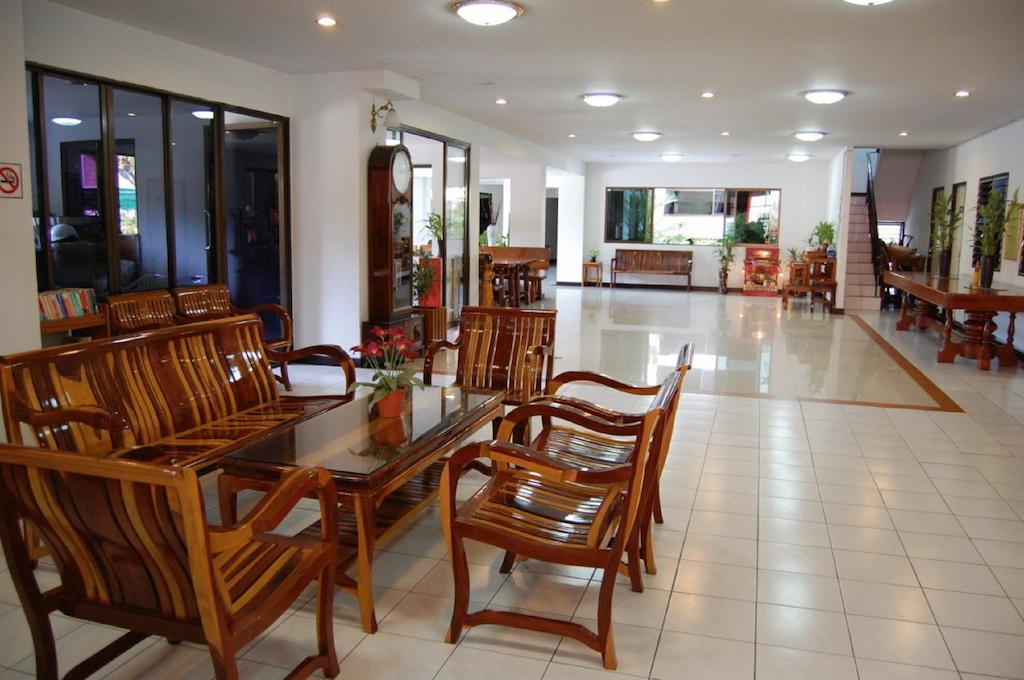 Veerachai Court Chiang Mai Exteriör bild